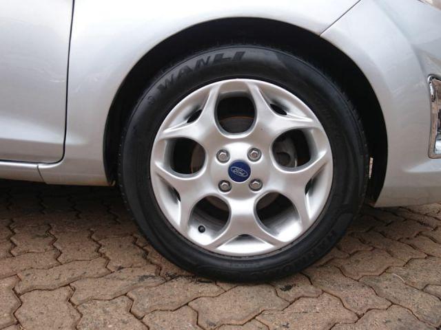 Fiesta Sedan SE 1.6 16V Flex 4p - Foto 4