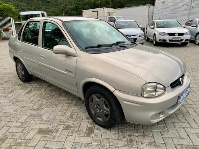 Corsa Sedan 1.0 - 2005 - Foto 3
