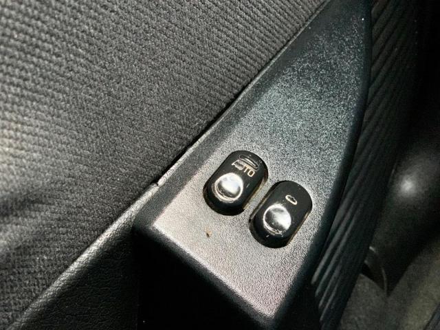 Corsa Sedan 1.0 - 2005 - Foto 17