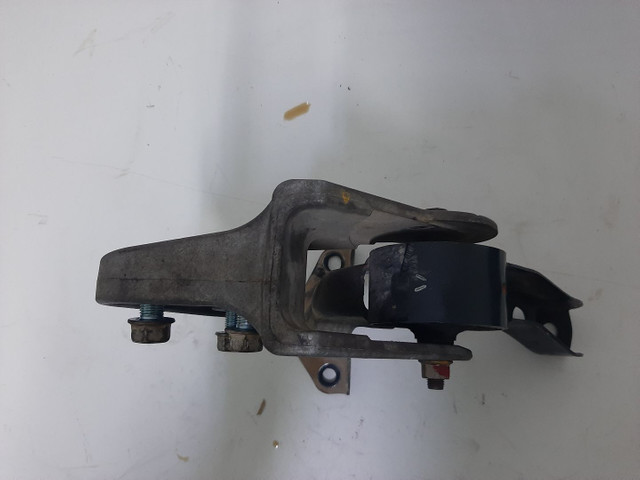 Coxim suporte câmbio Mitsubishi asx 4×2 14/15 só mecanica s.m  - Foto 2