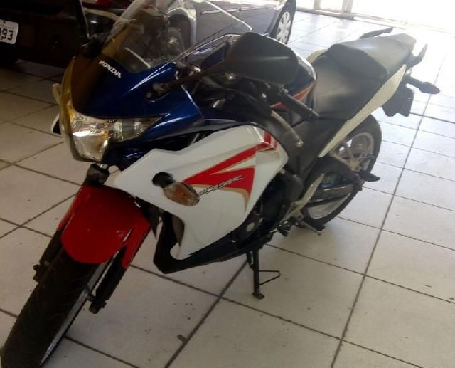 MOTO HONDA CBR 250R