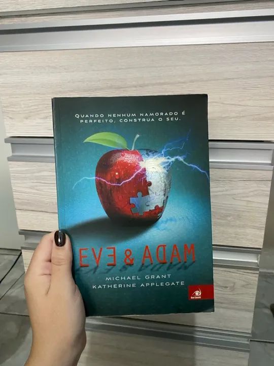 Livro Eve & Adam - Michael Grant e Katherine Applegate