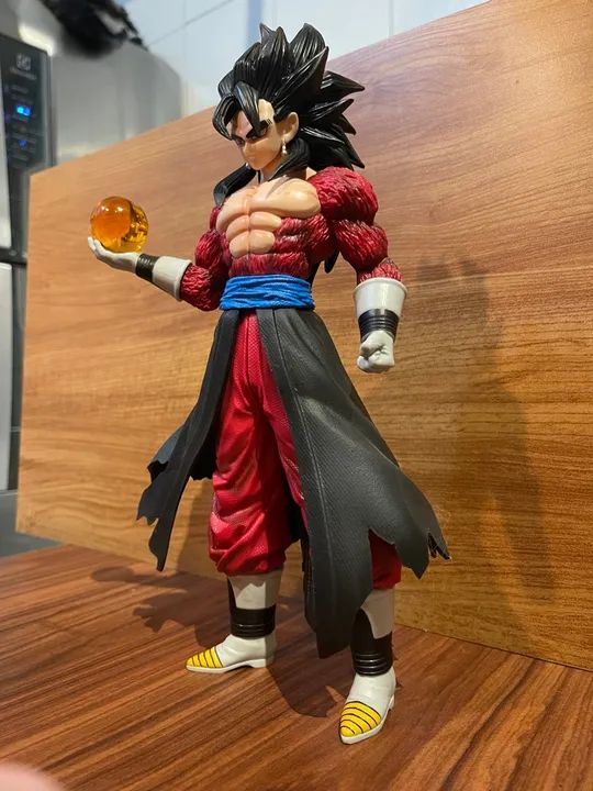 Vegetto Ssj4 com esfera do dragão!435653610130657281