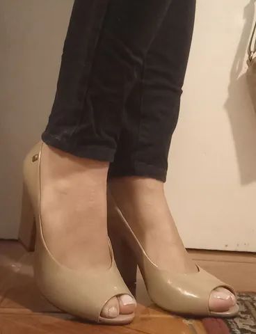 Sapato loucos e santos 39