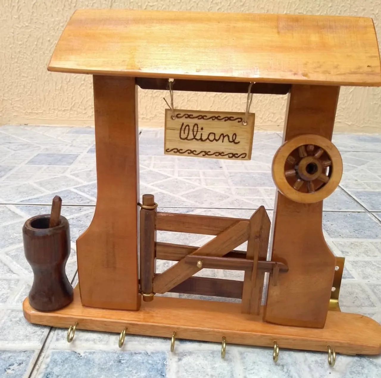 Porta-chaves campeiro em madeira