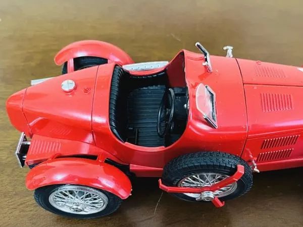 Miniatura Alfa Romeo 2300 Monza Bburago 1/18 - Foto 4