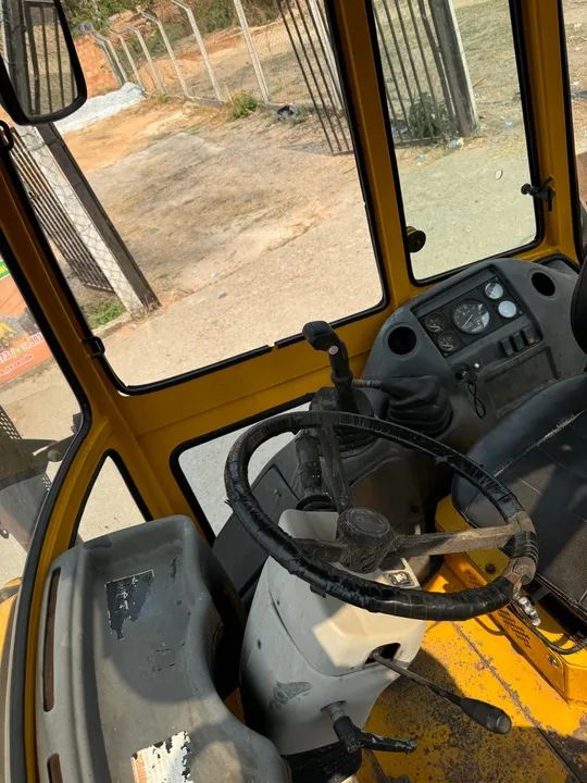 Retroescavadeira Randon RK 406 4+4  - Foto 5