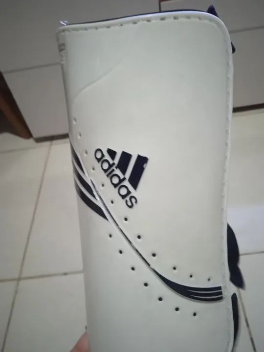 Caneleira Adidas f-50  - Foto 2