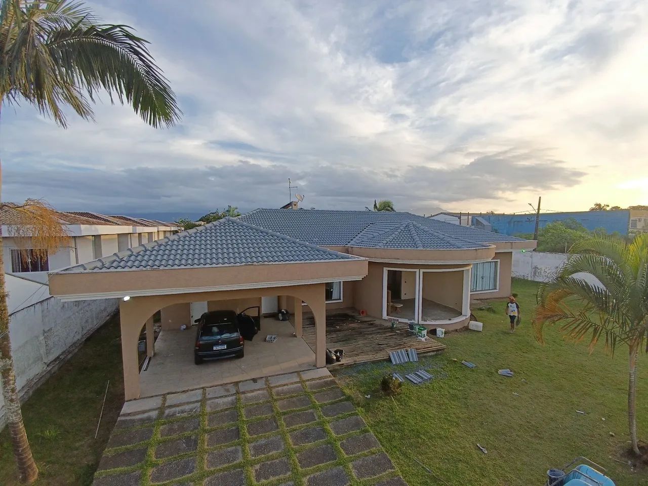 Calhas, rufos,pintura residencial,lavagem e pintura de telhados 