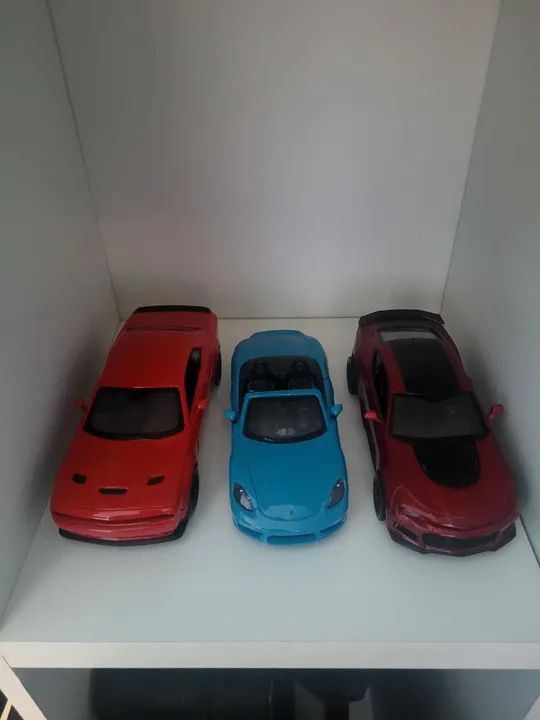 Coleção de Miniaturas de Carros 1:24 e outros - Foto 2
