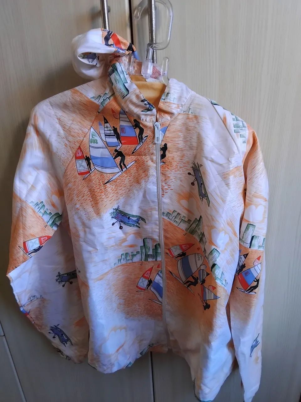 Casaco Infantil capuz forro pelúcia.  Estilo náutico  - Foto 6