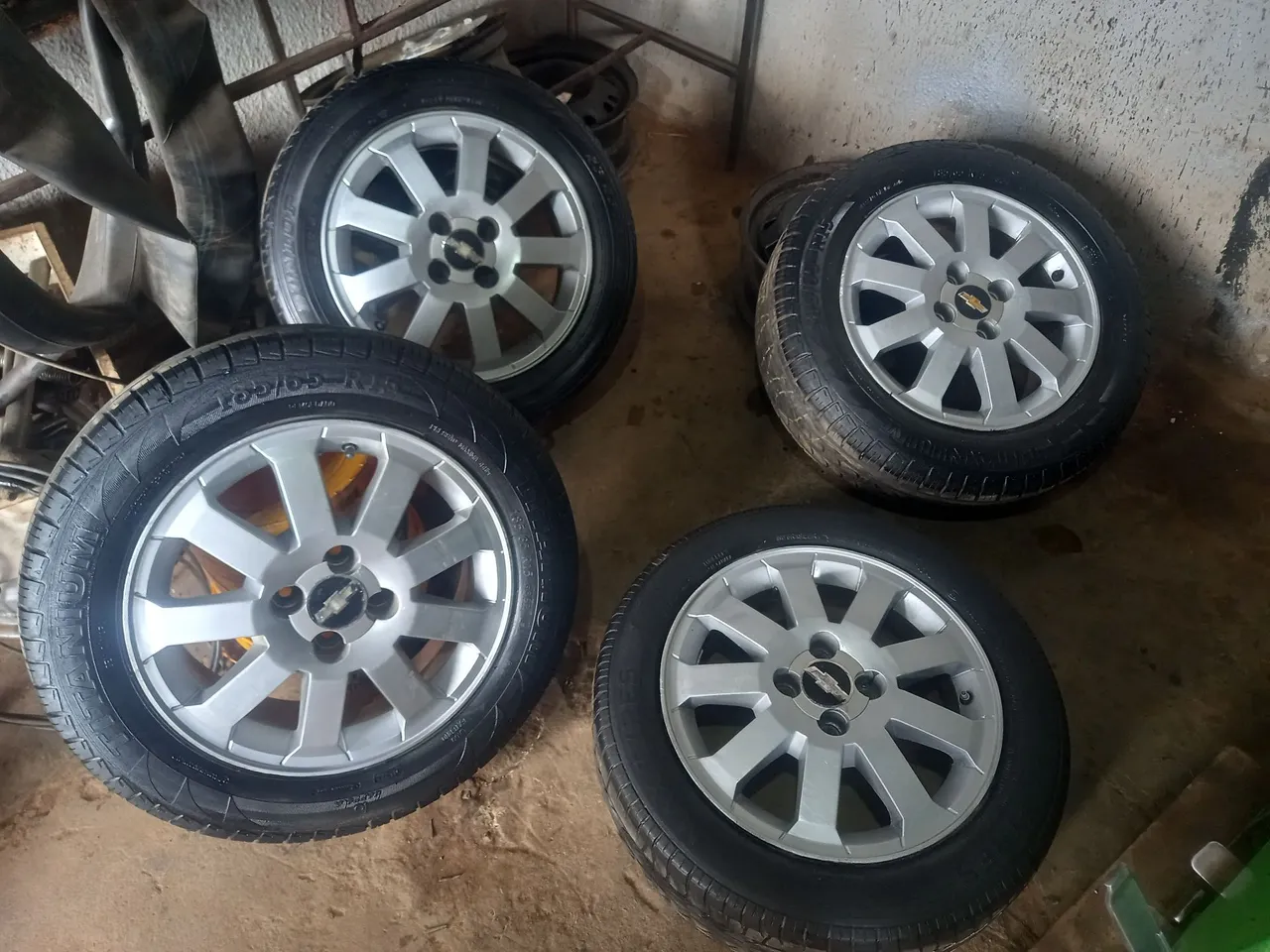 Rodas 15 GM Meriva filé