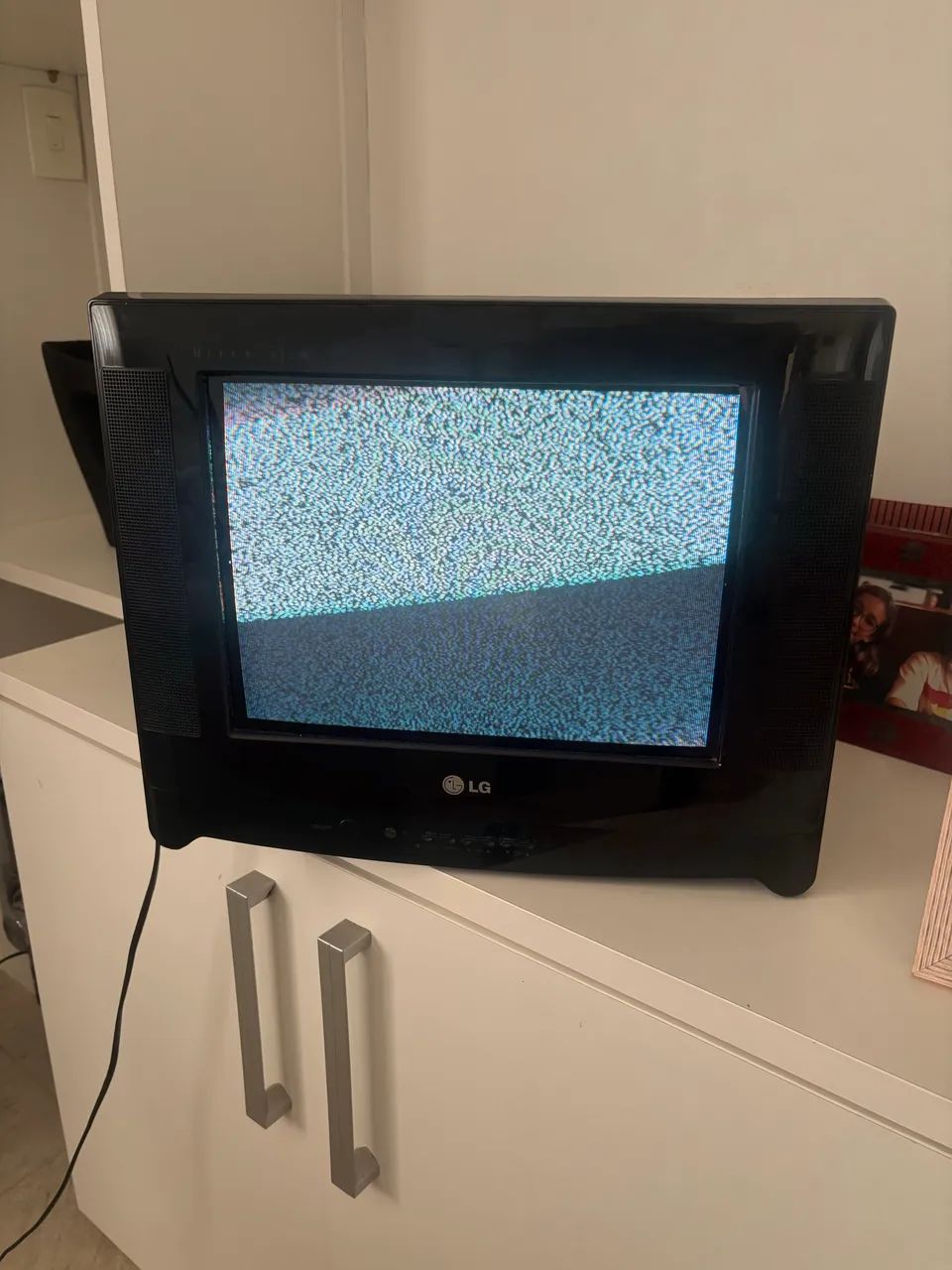 Tv antiga 64303158704257122