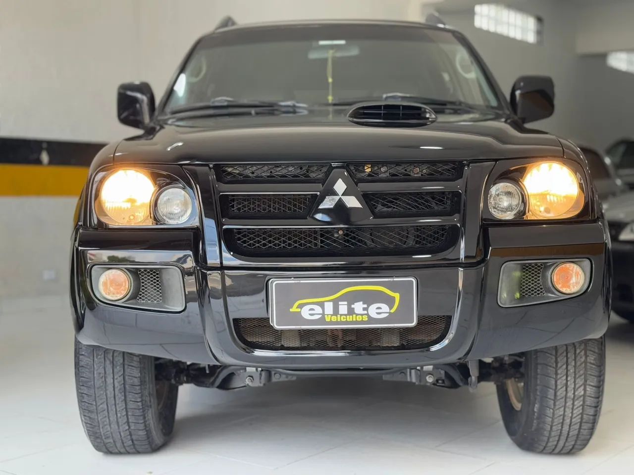Mitsubishi Pajero Sport Hpe 2.5 Diesel Automatica Completa Financia e Troca  - Foto 2