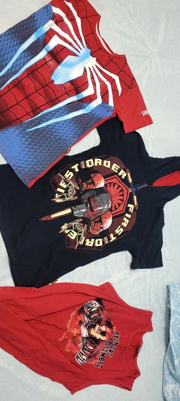 Kit blusas piticas, cobertor com almofada e bonecos 10Anos - Foto 4