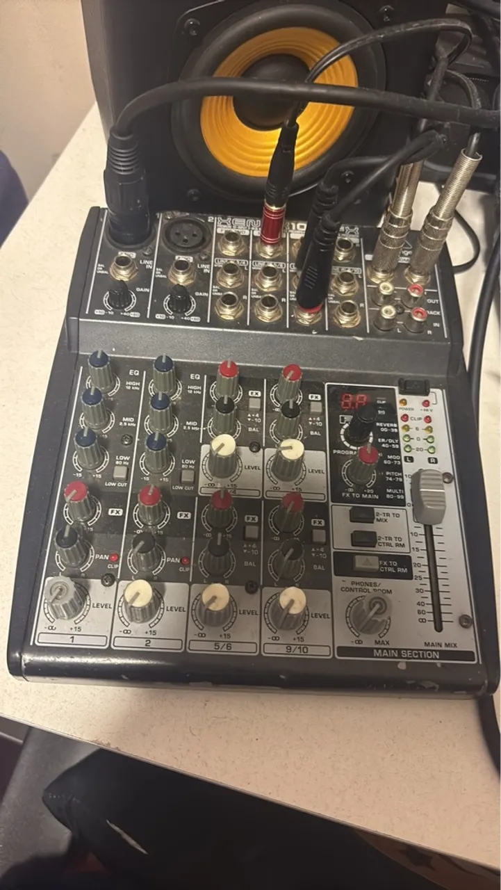 MESA BEHRINGER XENYX 1002