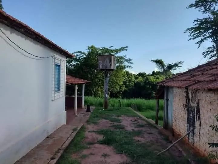 Vendo chácara de 7,5 alqueires a 17 km de Ituiutaba - Foto 12