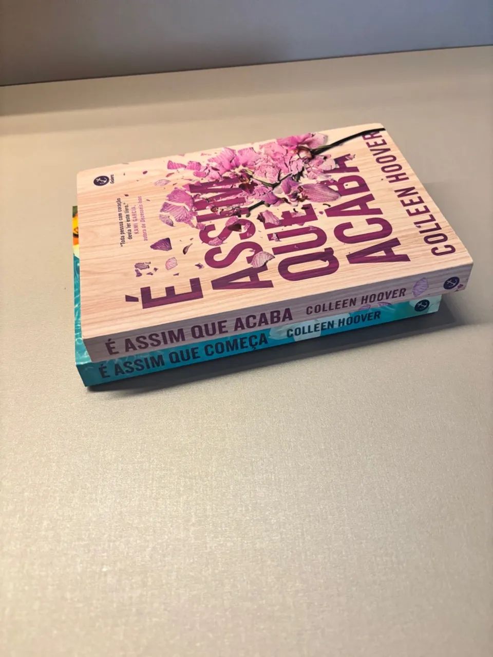 Livros É Assim Que Acaba e É Assim Que Começa - Colleen Hoover - Foto 2