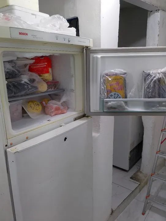 Vendo geladeira funcionando perfeitamente  - Foto 2