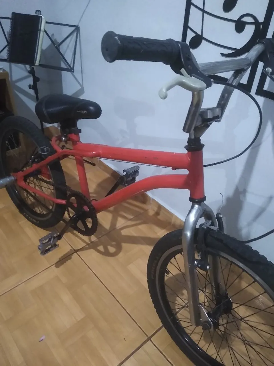 Bicicleta BMX Vermelha