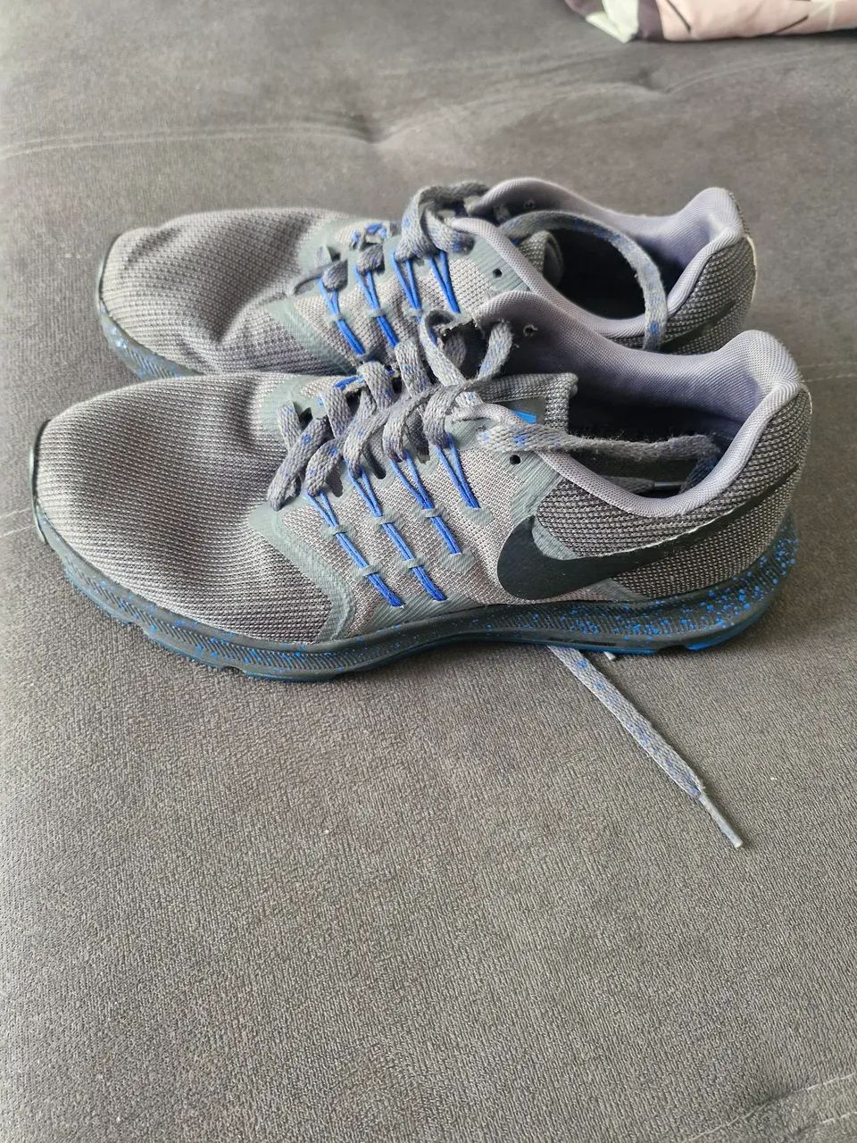 Tênis Nike Cinza N°42 - Foto 2