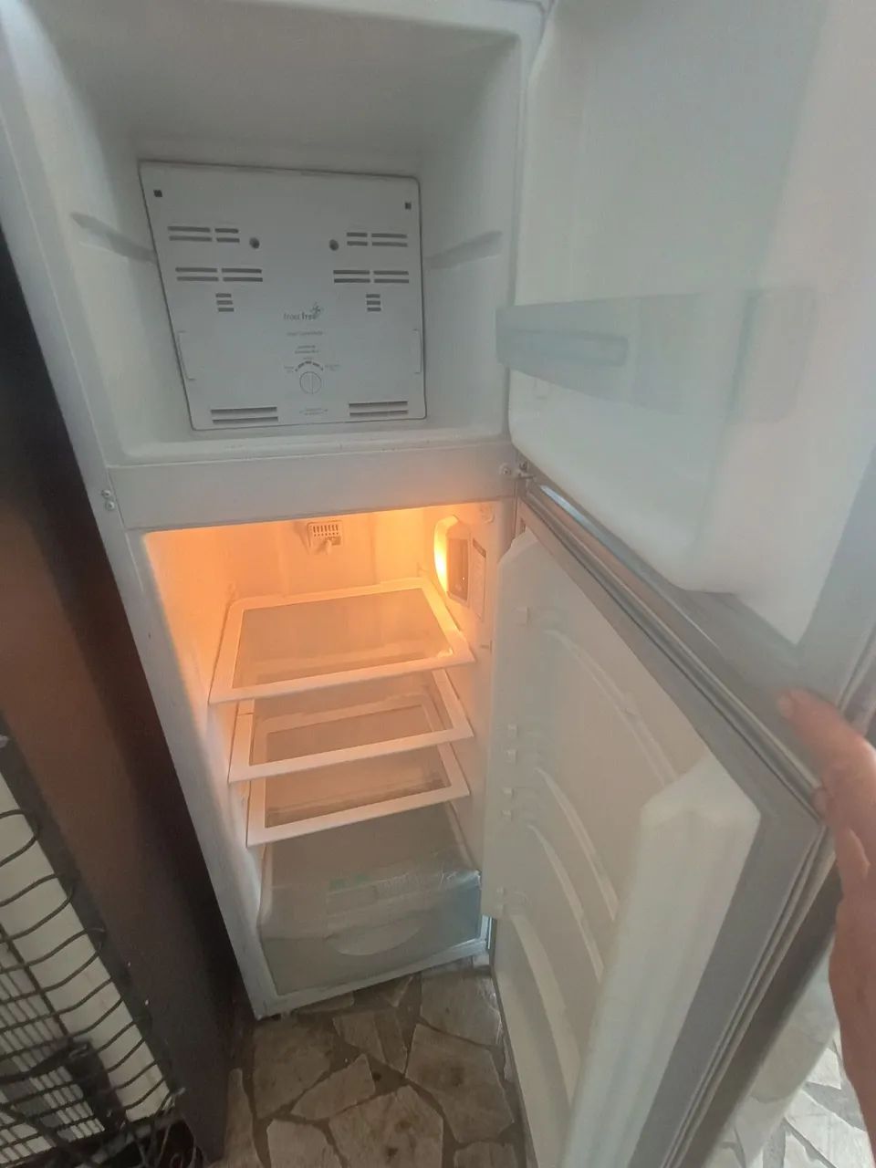 Geladeira inox Frost Free 260 litros entrego  - Foto 2