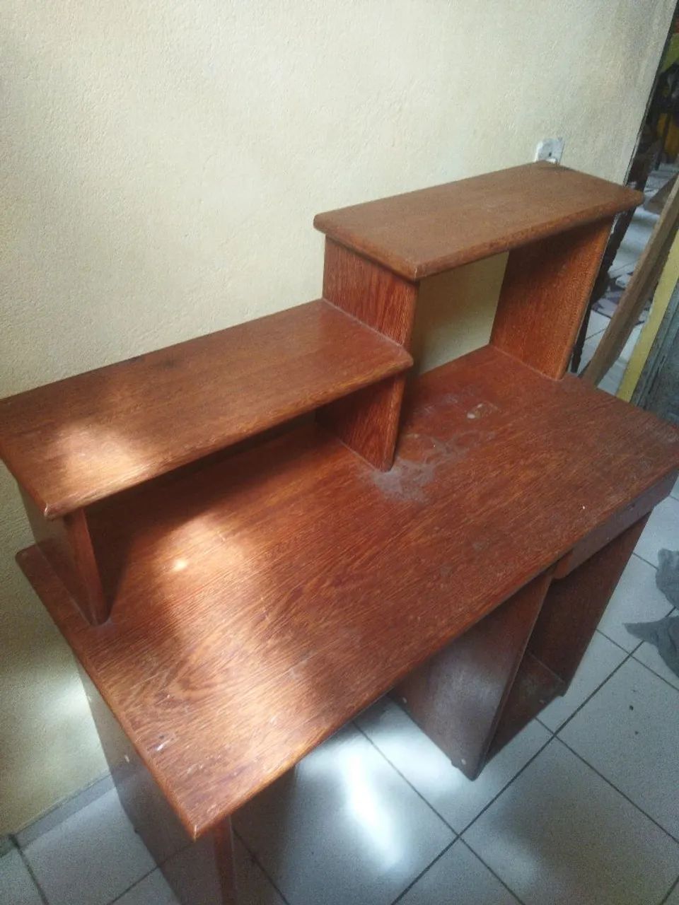 Escrivaninha de madeira - Foto 3