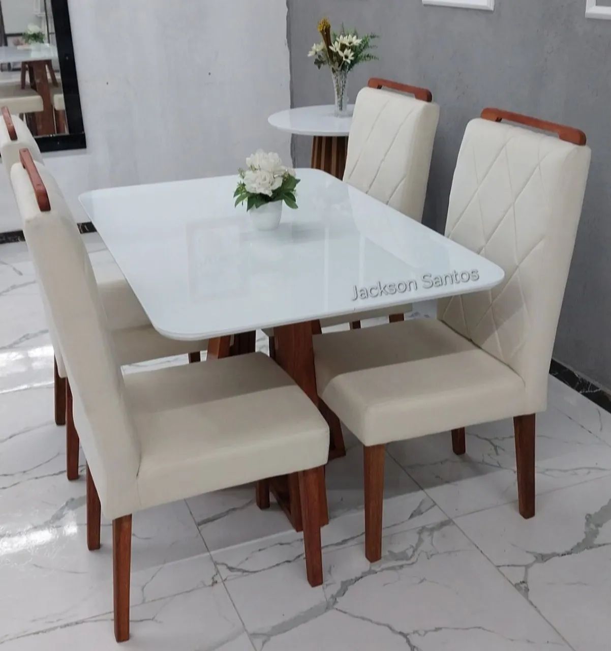Conjunto Mesa de Jantar com 4 Cadeiras - Foto 2
