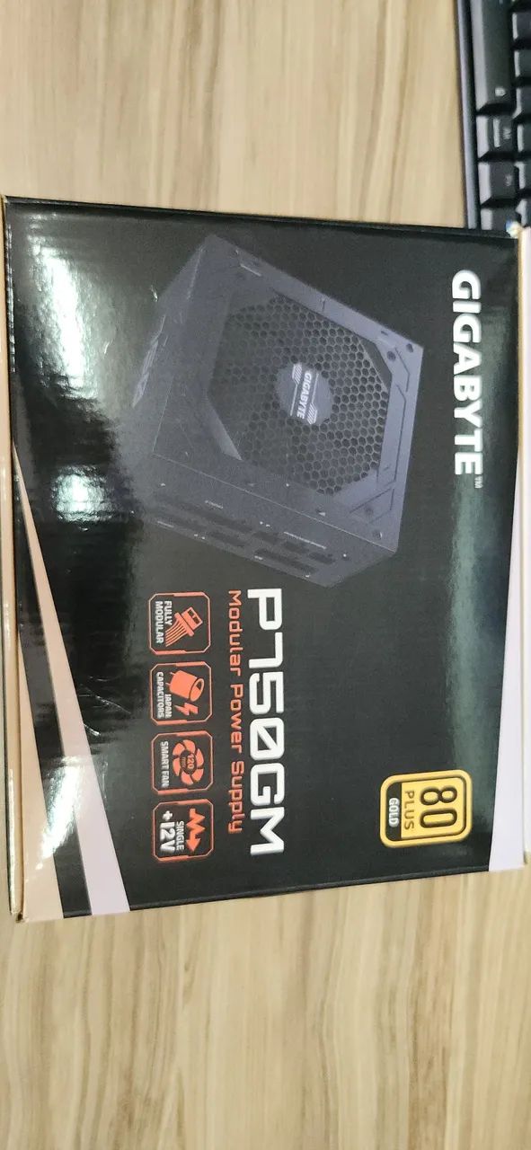 Fonte modular GIGABYTE 750 