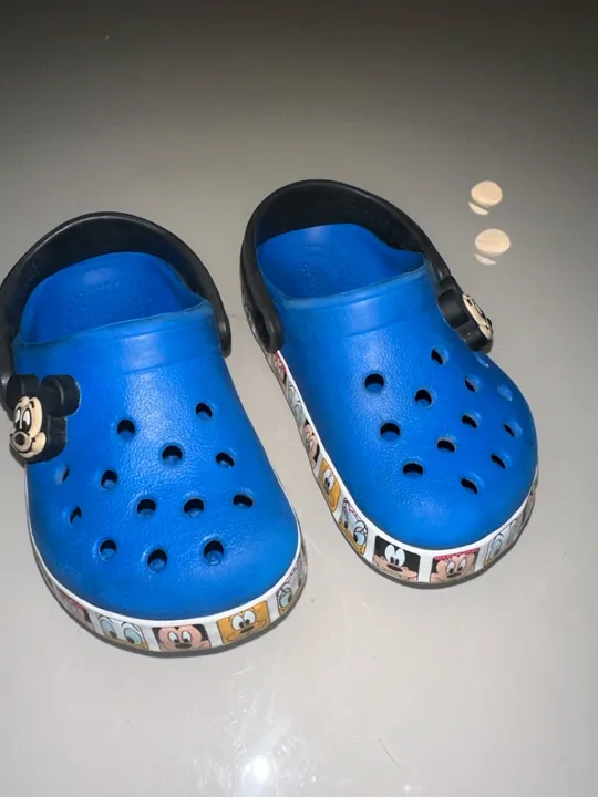 Sandálias Crocs Mickey Mouse Infantil - Tamanho 25