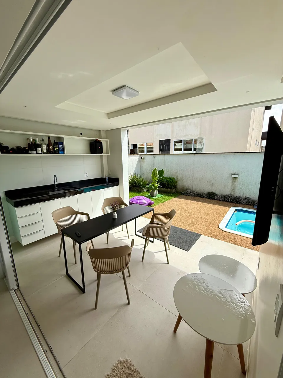 Casa para aluguel em Alphaville Paraíba com 240m2