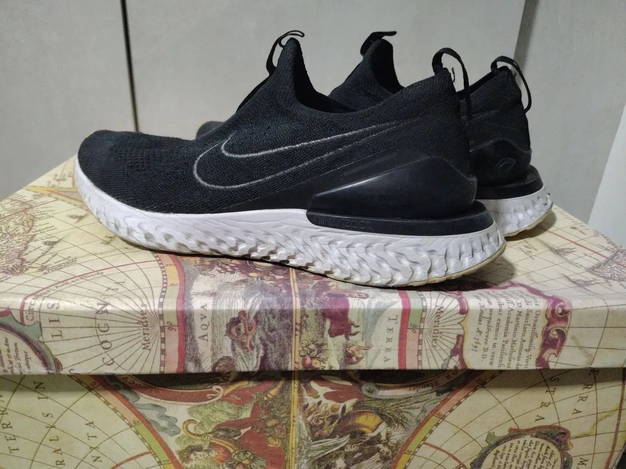 Tênis Nike Epic React Flyknit - Preto