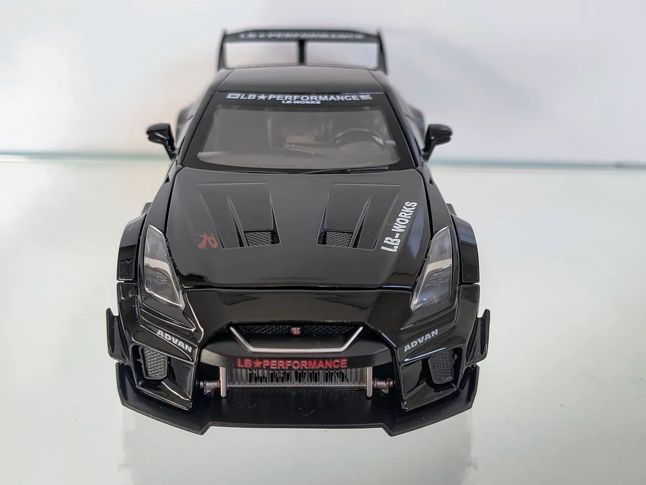 Miniatura Nissan GTR CSR2 - Liberty Walk - Hobbies e coleções - Centro ...