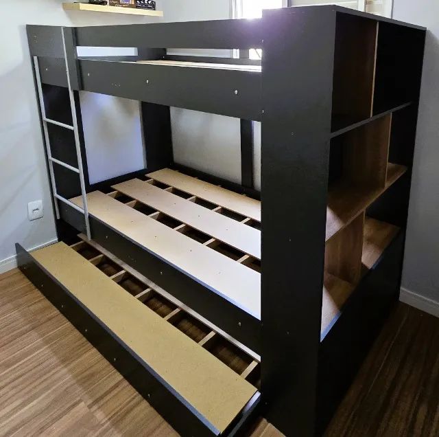 Treliche com Estante 2 Portas e 6 Nichos - SemiNova, Espaço e Organização em um só móvel!