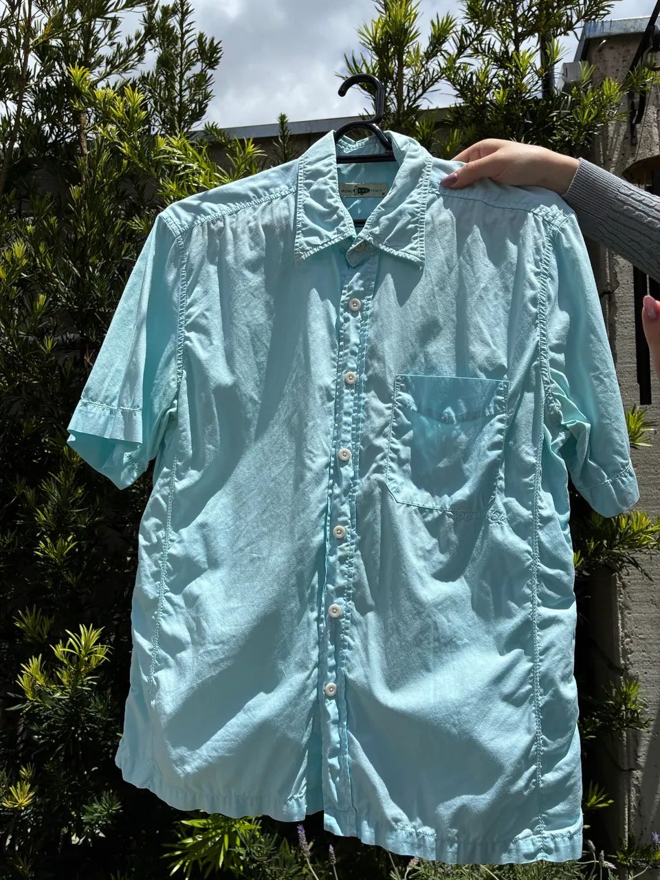 Camisa masculina azul marca Base 