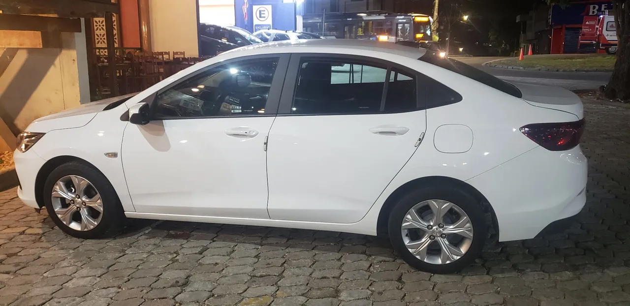 OPORTUNIDADE ONIX PLUX LTZ AUTOMÁTICO COM 10.800 KM RODADOS