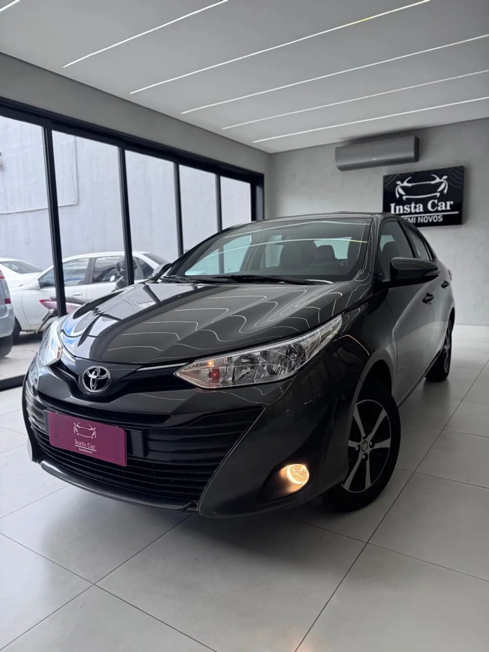 YARIS XS CONNECT SEDAN 1.5