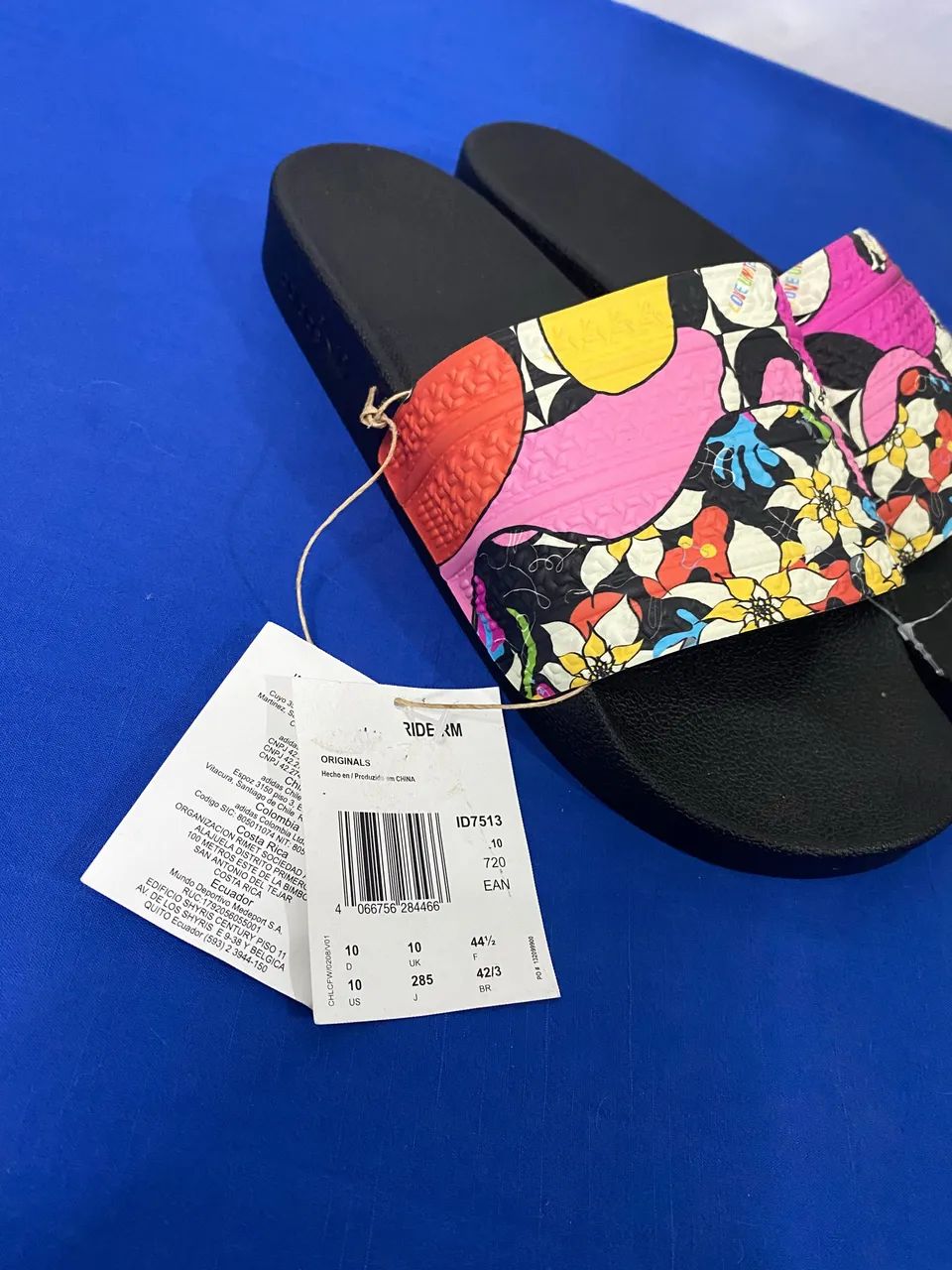 Slide Adidas adilette (collab especial) - Foto 2
