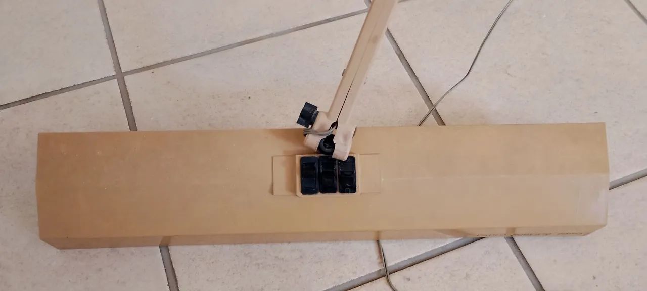 Luminária antiga de mesa