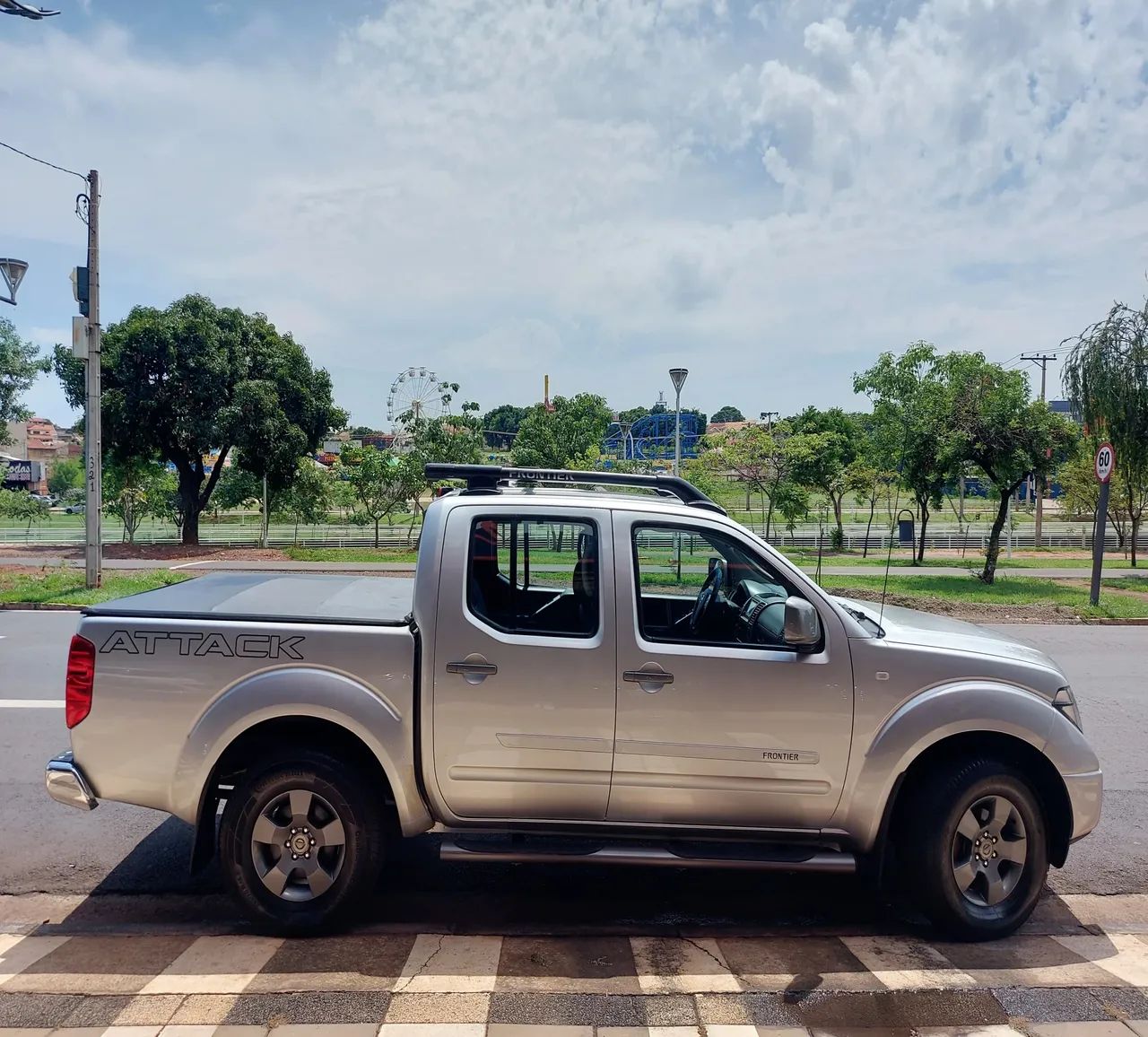 Nissan Frontier 2.5 Le Attack 4X4 Cd Turbo Eletronic Diesel 4P Automático - Foto 11