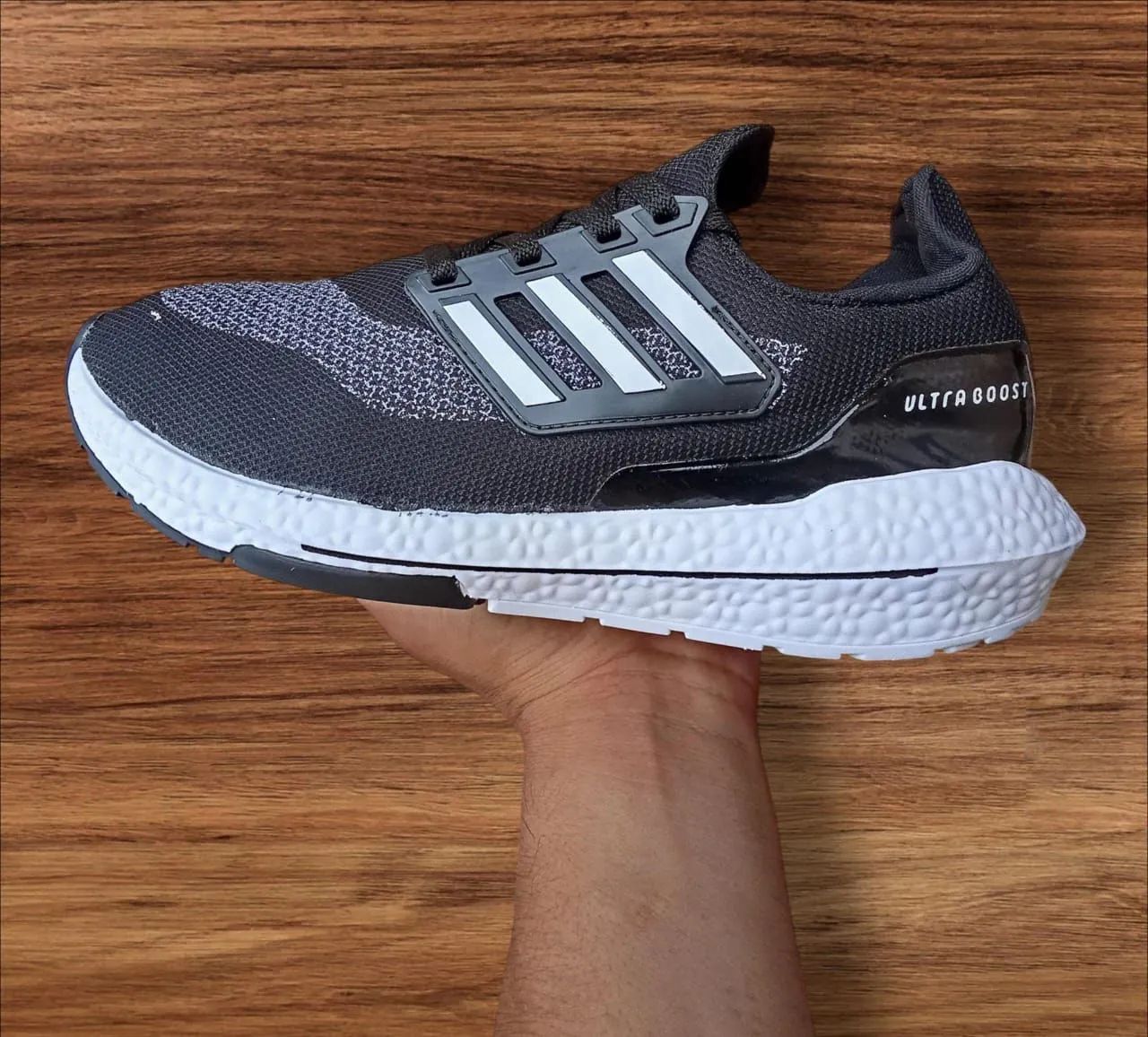 Tênis Adidas Ultraboost- Novo