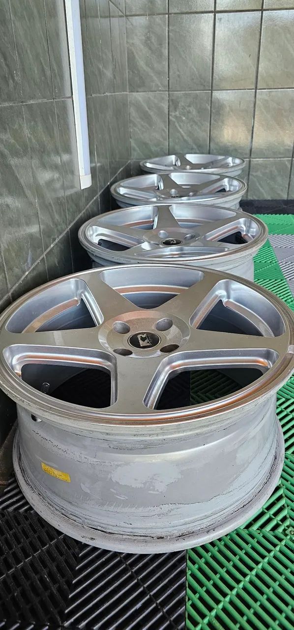Roda aro 18 4x108