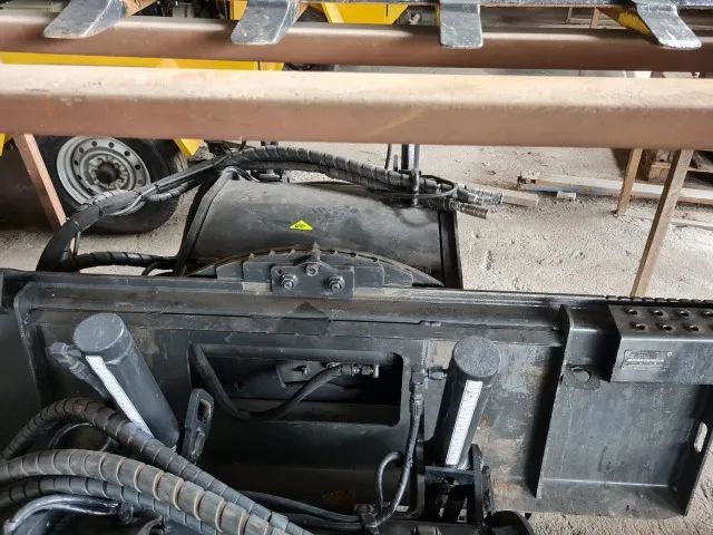 Fresadora De Asfalto, Implemento Bobcat 60cm Semi Nova 2017 - Foto 2