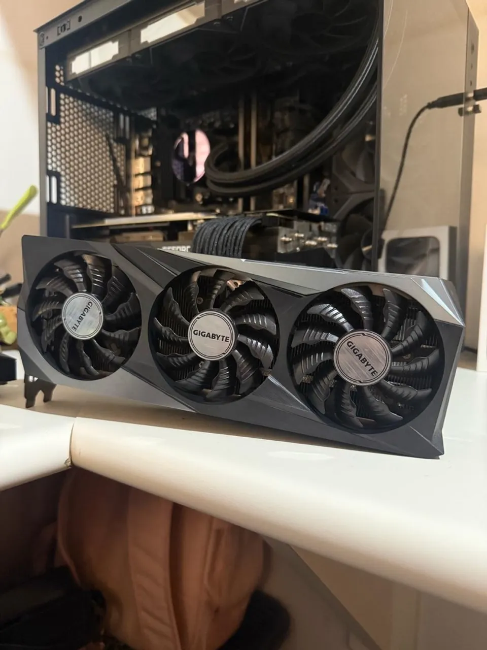 Placa de vídeo - RX 6800 Gigabyte - @bpstech_