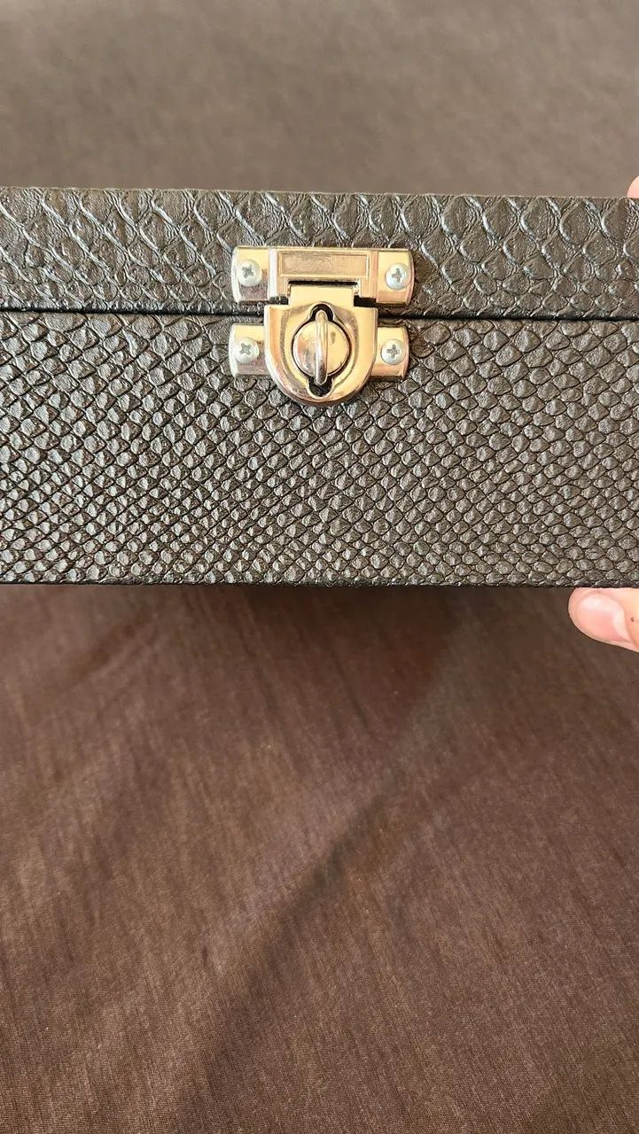 Vendo Porta Relógios - 6 Compartimentos - Foto 4