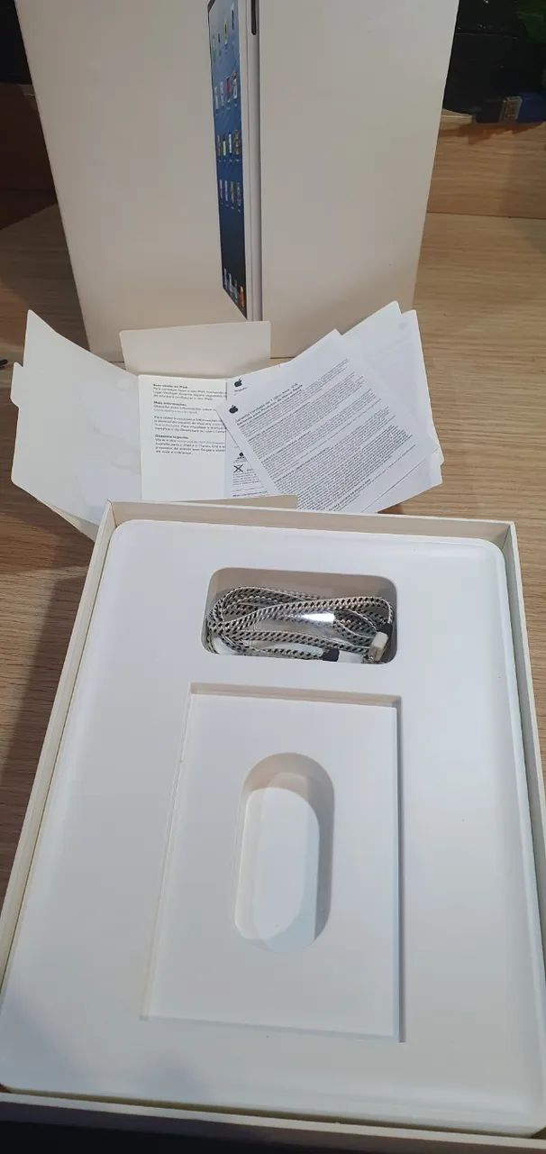 Ipad 4 Geração + Capa Teclado Logitech Bluetooth - Foto 4