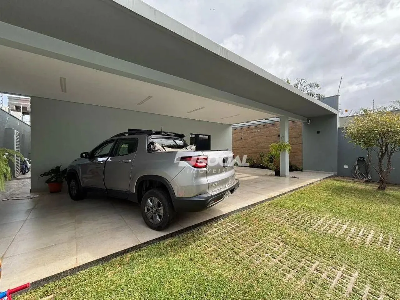 Casa com 4 dormitórios, sendo 02 suítes à venda, 234 m² por R$ 1.050.000 - São João Bosco 