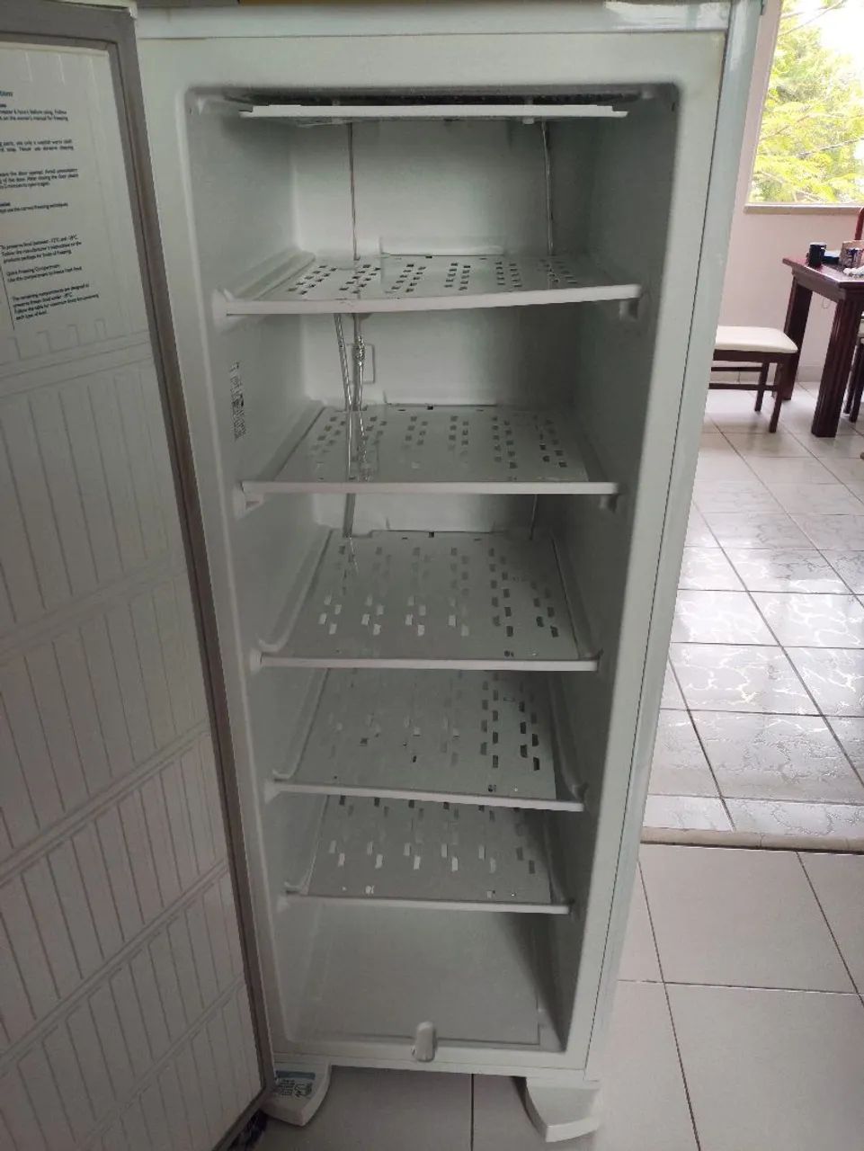 Freezer Electrolux FE22 173L 110V - Oportunidade - Foto 2