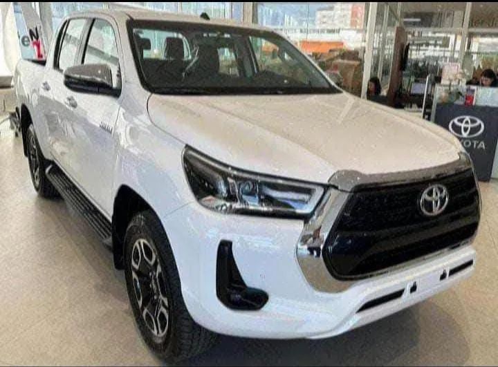 Hilux Srv 2.8 Dies. At. 4x4 0-km 2025 Completa  - Foto 3