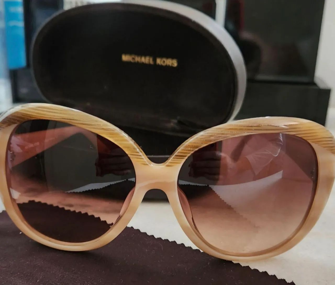 Óculos de Sol Michael Kors - Feminino - Foto 2